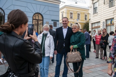 «Повернемо Чернівцям звання найкомфортнішого міста в Україні!» Чернівчан привітали з Днем міста*