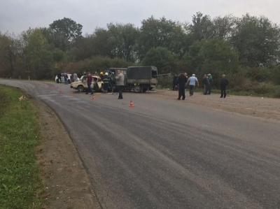 Автомобіль перетворився на металобрухт: на Буковині у ДТП загинули двоє людей