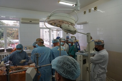 "Наче кулачок": журналістка "МБ" побувала на першій операції на відкритому серці на Буковині