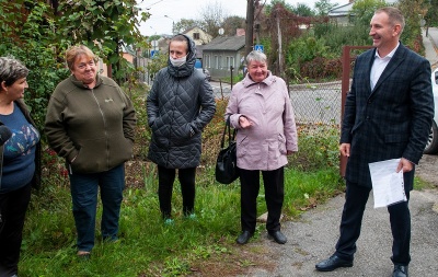 На Роші замінили освітлення, а на Клокучці облаштують дитячий майданчик*