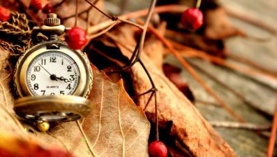 Україна перейде на «зимовий час»: коли переводити стрілки годинників