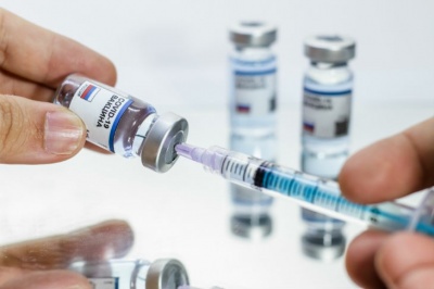 COVID-19 в Україні. У МОЗ прокоментували інформацію про можливу закупівлю російської вакцини