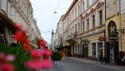 Коронавірус на Буковині: медики зафіксували за добу майже три сотні нових випадків хвороби