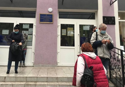 Скандал на виборчій дільниці в Чернівцях: у КВУ прокоментували інцидент щодо екзит-полу