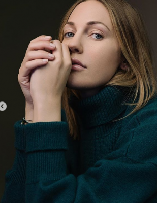 Зірка "Величного століття" Мер'єм Узерлі показала фото в "осінньому" образі