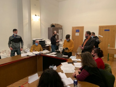 Чернівецька міська ТВК продовжує перерахунок голосів на виборчих дільницях міста