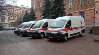 На Буковину прибули вісім авто швидкої допомоги, які закупили за кошти НСЗУ