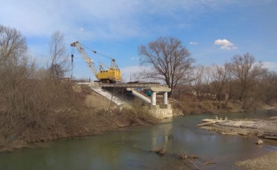 Зруйнований міст у Сторожинці: оголосили новий тендер на ремонт