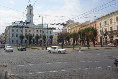 В Україні почали діяти нові правила дорожнього руху: що вони передбачають