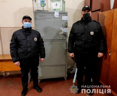 У день виборів мера Чернівців поліція охоронятиме понад сотню дільниць