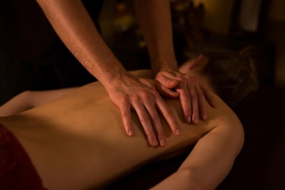 Топ-5 порад, як зробити еротичний масаж ще більш приємним і збудливим