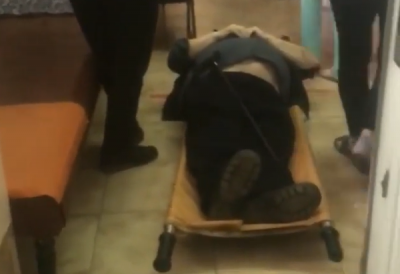 На Буковині чоловік прийшов до районної лікарні і помер – відео