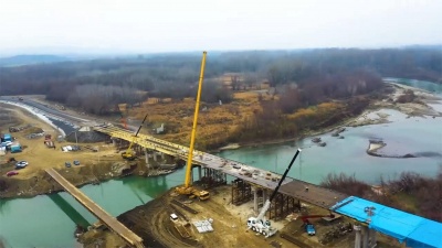 На Маршинському мості забетонували шість прогонів