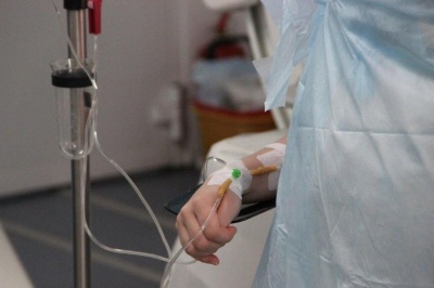 На Рівненщині від ускладнень коронавірусу померла 14-річна дівчина