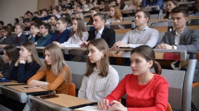 Замість навчання – порно: у Львові викладач показував студентам «полуничку»