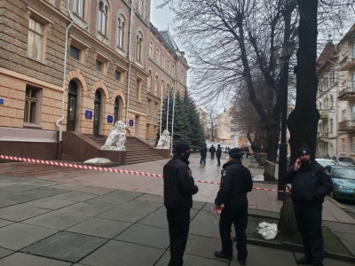 У Чернівцях повідомили про замінування ОДА, де обирають голову облради