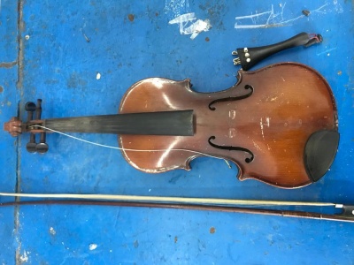 Музичний інструмент, який вилучили на кордоні на Буковині, виявилася скрипкою Страдіварі