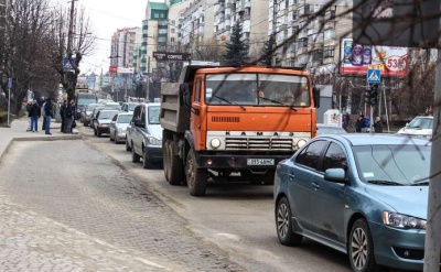 Затори в Чернівцях: що відбувається на дорогах міста у четвер вранці