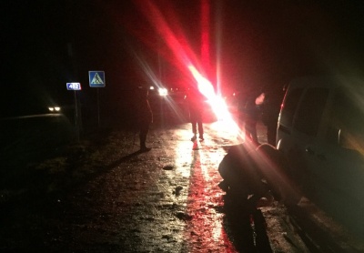Вечірня ДТП на Буковині: легковик збив юну дівчину, яка вийшла з маршрутки