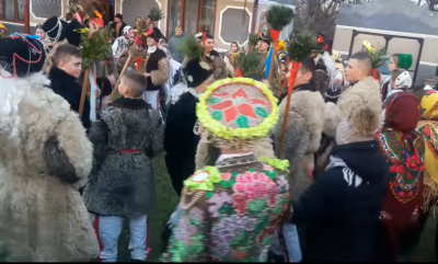 Танці, співи і бешкетництво: у селі на Буковині вже почали маланкувати