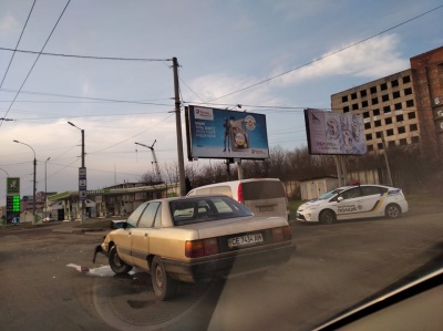 ДТП у Чернівцях: неподалік Калинки зіткнулися дві автівки - фото