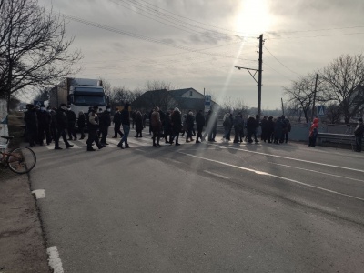 «Тарифний» протест на Буковині: пікетувальники заблокували трасу на Снятин