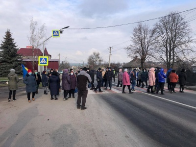 «Ми теж хочемо кататися на лижах»: «тарифний» протест докотився до ще одного села Чернівецької області