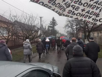 На Закарпатті спалахнув новий протест через ціни на газ: Шмигаль звернувся до СБУ