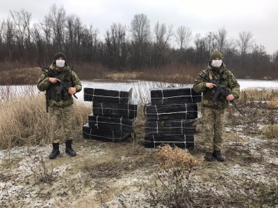 Постріли на кордоні: на Буковині прикордонники розшукують контрабандистів