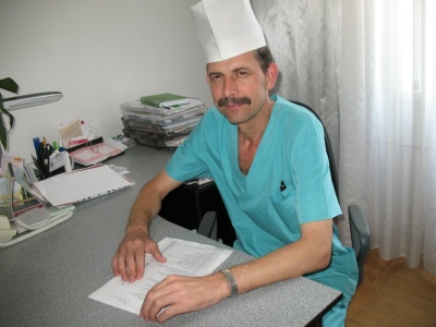 «До війни неможливо звикнути»: лікар із Чернівців розповів про свою роботу на Сході України