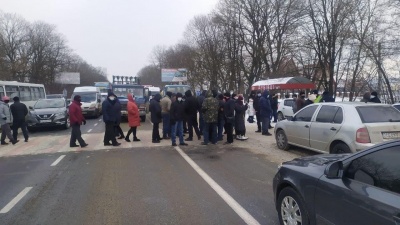 "Тарифний" протест: де ще на Буковині перекривають дороги 