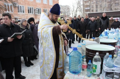 Водохреще 2021: коли в основних храмах Чернівців освячуватимуть воду