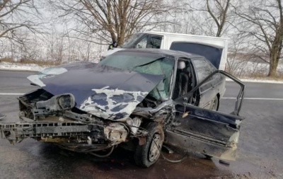Чернівчанин на Renault протаранив Volkswagen, один чоловік травмувався