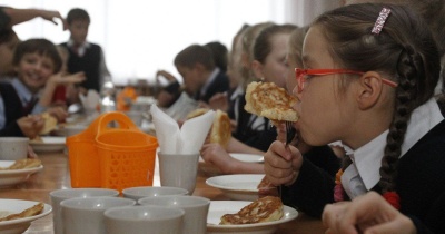 У школах Чернівців відмінили безкоштовні сніданки