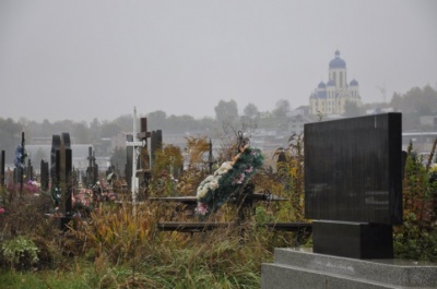 Земля закінчується: місць для поховань на головному кладовищі Чернівців стає менше