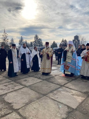 У Чернівцях попрощалися з екс-нардепом Миколою Романюком – фото