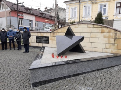 У Чернівцях вшанували пам’ять жертв Голокосту – фото