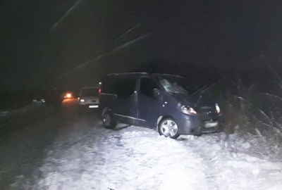 Водій на мікроавтобусі збив на смерть вагітну жінку і втік – фото