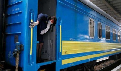 Голова Чернівецької облради просить «Укрзалізницю» не скорочувати рейси потягів до Києва
