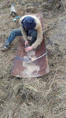 Тріщина завдовжки три метри: "Чернівціводоканал" показав, як ремонтує водогін - фото