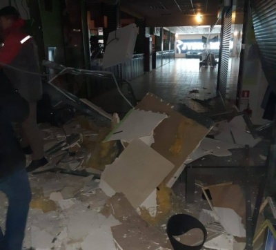 Внаслідок вибуху у торговому центрі у Чернівцях ніхто не постраждав – поліція