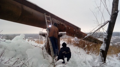 Залатали перший витік: у водоканалі Чернівців показали, як ліквідовують чергову аварію на водогоні