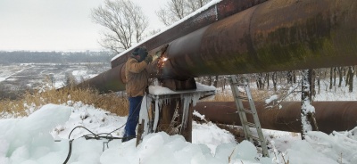 Залатали перший витік: у водоканалі Чернівців показали, як ліквідовують чергову аварію на водогоні