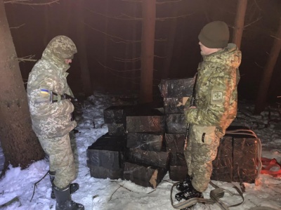Зупиняли пострілами: на Буковині прикордонники затримали контрабандистів