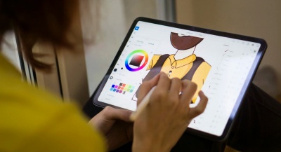 Планшети Apple: коштовна іграшка чи необхідність*