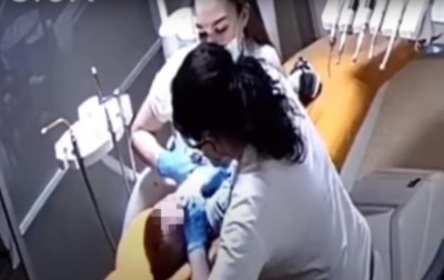 Стоматолог, яка била дітей, перестала виходити на зв'язок: що трапилося