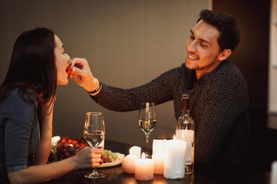 Експерти назвали 6 способів стати щасливішими у стосунках 