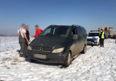 Видавав із себе пасажира і лаявся: на Буковині п’яний водій погрожував поліцейським