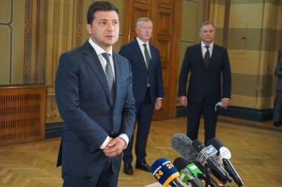 В які регіони Зеленський їздив, відколи став президентом: Буковина знову в аутсайдерах