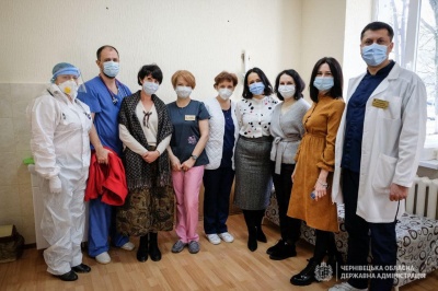 Вакцинація від Covid-19 на Буковині: хто з відомих лікарів щепився